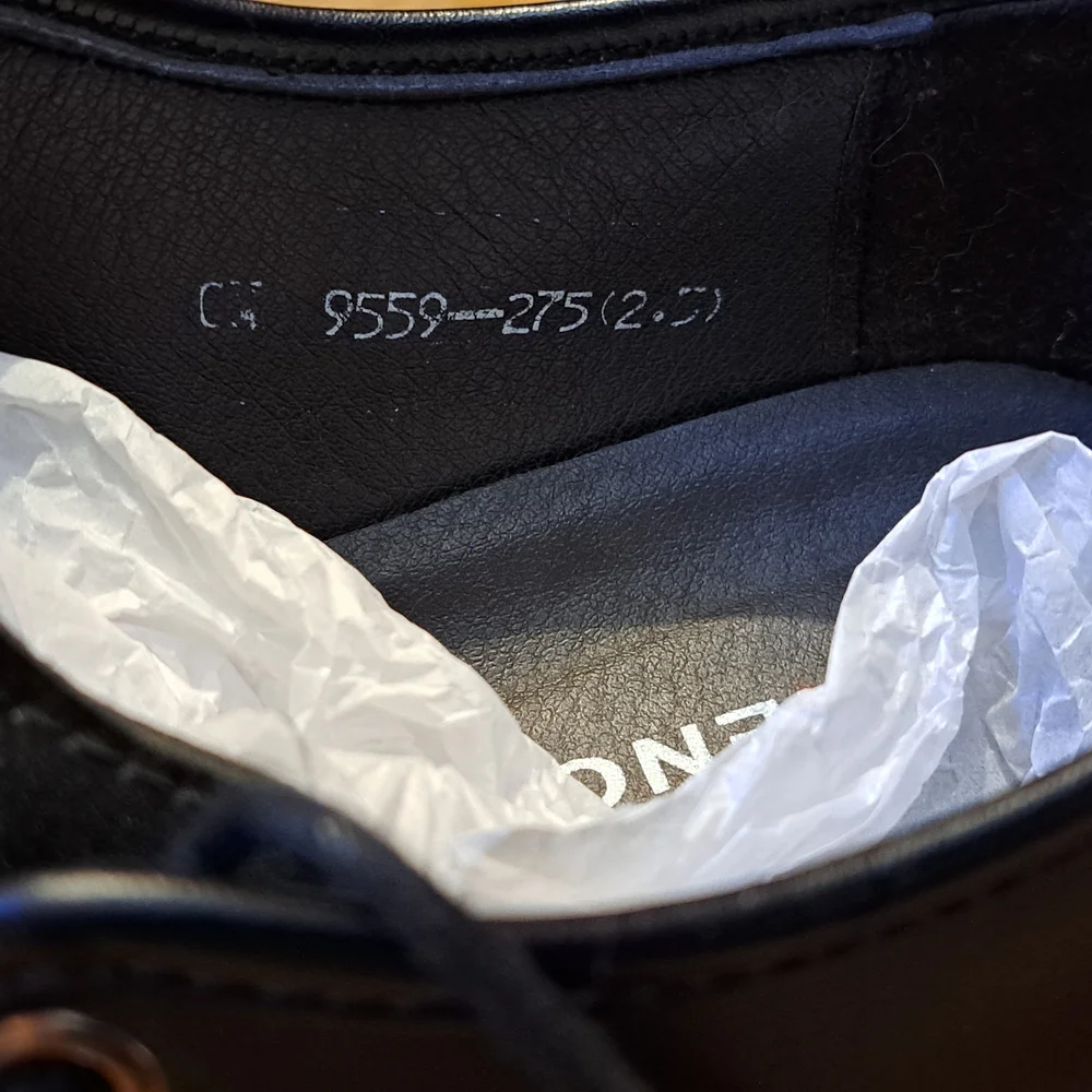 Chengfa Men's Black Dress Shoes with Side Tie. Size 9.5